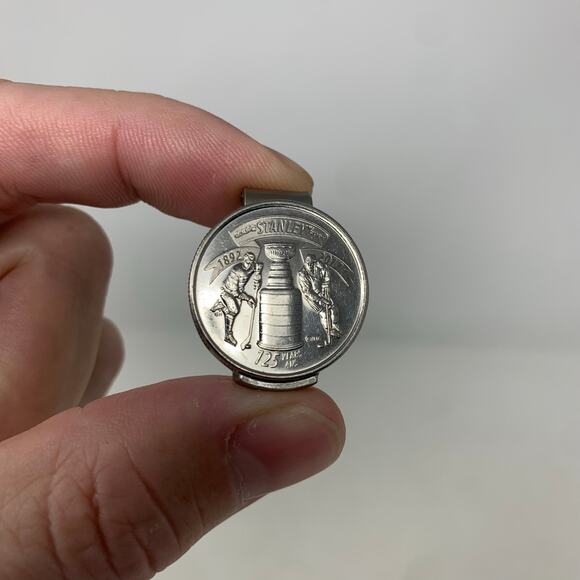 2017 Canadian 25Cent Coin Commemorating the 125th Anniversary of the Stanley Cup - Picture 1 of 7